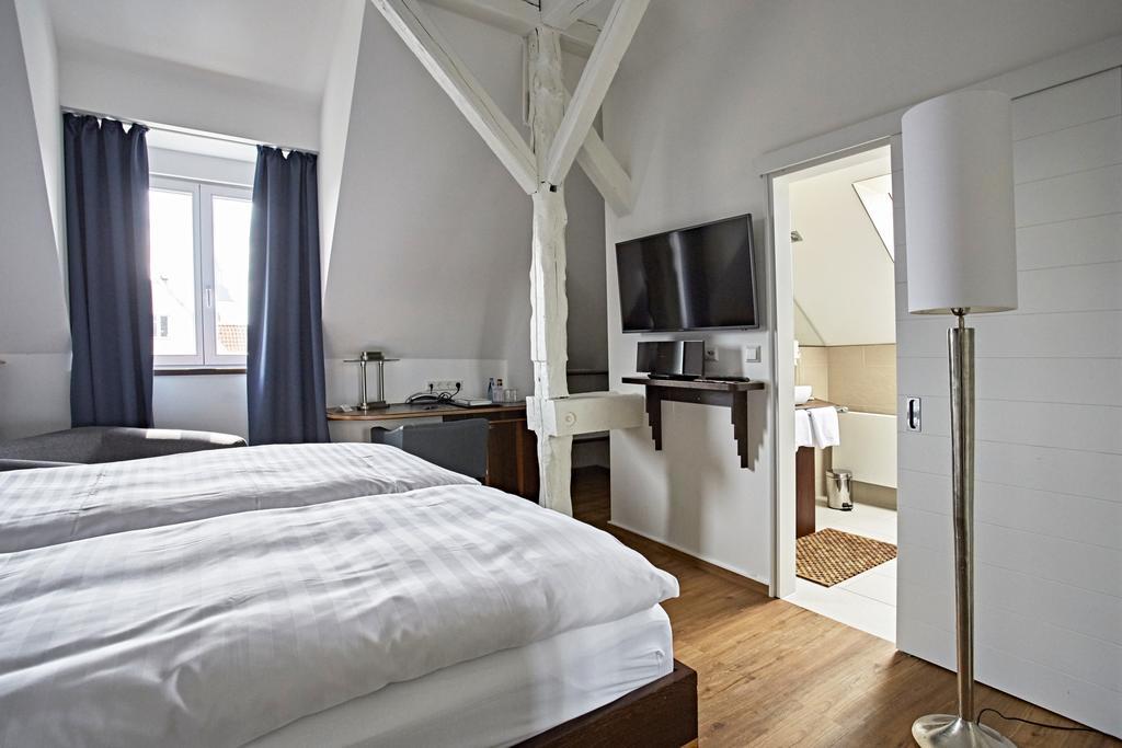 Hotel Zur Wartburg Реда-Виденбрюк Экстерьер фото